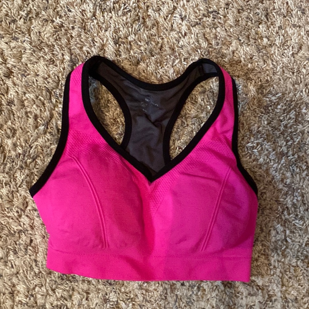 Medium sports bra